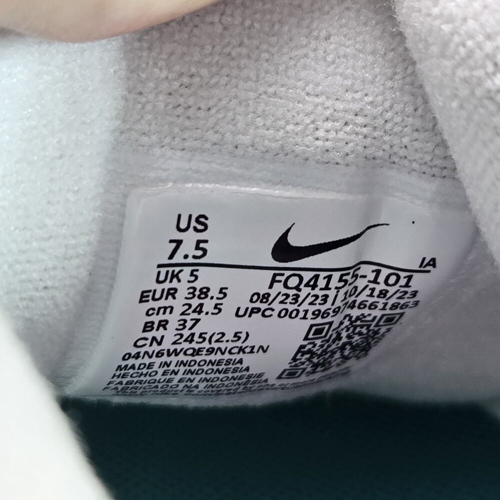 Nike Athletic Shoes White Pink Teal - Picture 10 of 12